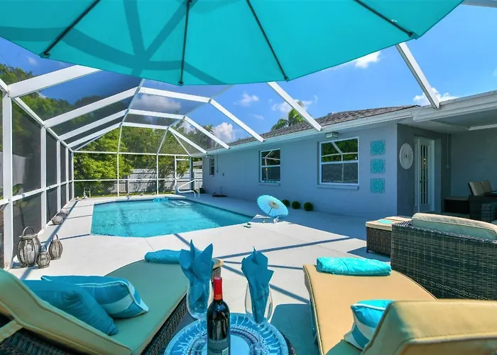 Contemporary Cozy Pool Villa II - Pool & Nearby Beach